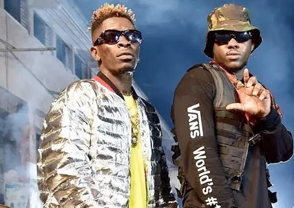 ThinkNewsOnline's tweet photo. JUST IN: Shatta Wale and Medikal each granted GHS 100,000 bail. Cc: #DaybreakHitz #vibewiththink #FreeShattaWale #JoySMS 
#JoyEntertainment https://t.co/UK5fctwzcO https://t.co/tvjOaHqKNX