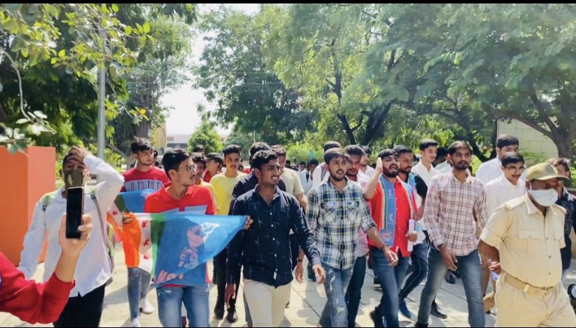 આજરોજ  રાજકોટ શહેર NSUI દ્વારા સૌરાષ્ટ્ર યુનિવર્સીટી માં ચાલતા વિવિધ એક્ષટર્નલ ના અભ્યશ્ક્રમો જેમકે BA,B.com,MA,https://t.co/ZfQHMbnTcv એડમિશન પ્રક્રિયા તાત્કાલિક થાય તેની  માગણી સાથે  કુલપતિ શ્રી સમક્ષ રજૂઆત  કરવામાં આવી.<a href="/nsui/">NSUI</a> <a href="/Mahipalsinh_INC/">Dr Mahipalsinh Gadhavi</a> <a href="/IG_Gohil_/">Dr. Indravijaysinh Gohil</a>
