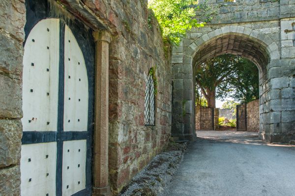 Find something spooky to do this #TouristTuesday like exploring Ruthin Gaol! 👻
