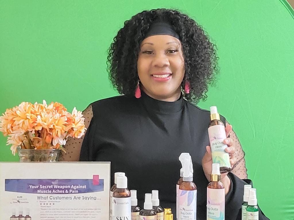 HoweEssentials's tweet image. Organic plants distilled into oils...
HOWEESSENTIALS.COM