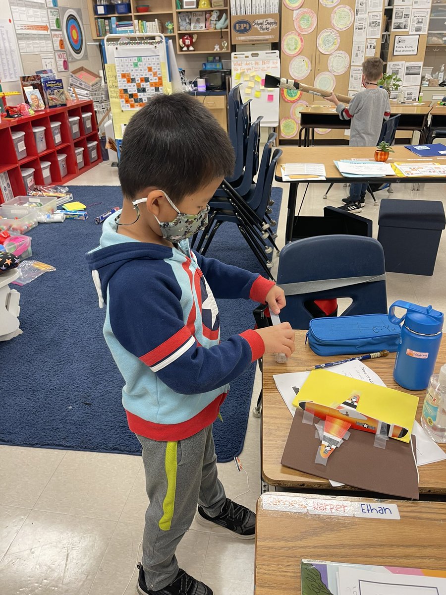 trishintarget's tweet photo. #Buildersatwork  #fabulousfirsties  #targetlife  #goingplaces #eastsideeaglepride  #lovetothinkhere https://t.co/ISn6ZTwxmP