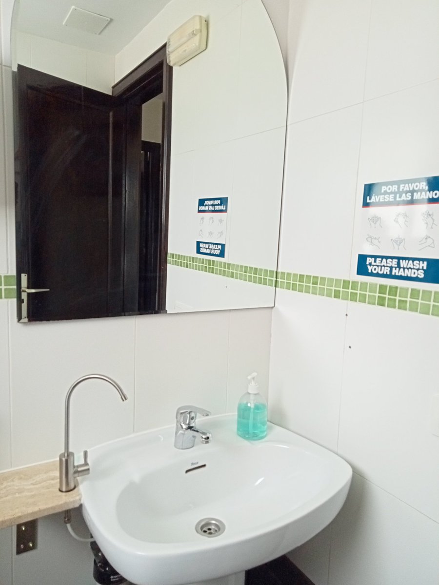 VeroniqueLFrey's tweet photo. Our filter for drinking Walter in #clubdelcarmen reception is already been installed. Now we can fill our #diamondbottle directly from the tap🤩🥳💃🕺#nomoreonesingleuseplastic #thereisnotplanetB #diamondresorts #diamondcares #diamondcareeer @Green_Hotelier @Asolan https://t.co/rDmx9xEP0a