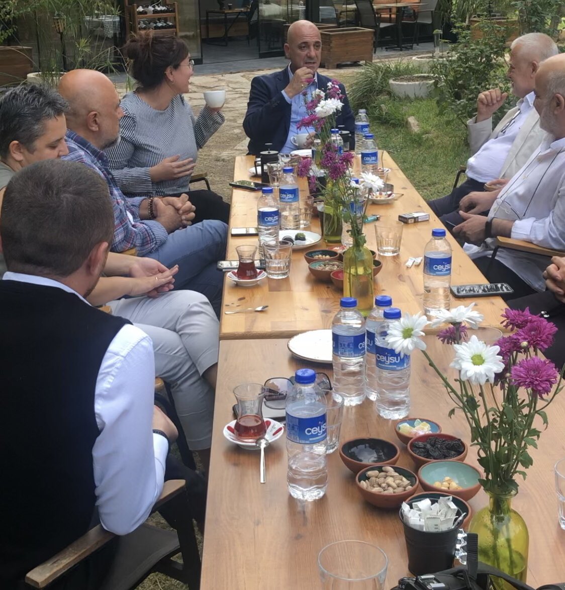 Haşmet Öyken (@hasmetoyken) on Twitter photo “Antalya bizim için şehirden öte bir ülkedir.” diyen ve her zaman ‘biz’ olgusuyla üstlendiği her görevi istişareye açan Antalya OSB Başkanı Ali Bahar’la buluştuk.<a href="/aalibaharr/">Ali Bahar</a> <a href="/ugurkeskinant/">ugur keskin</a> <a href="/Villykara/">Vildan çalcı KARA</a> <a href="/MirceElif/">Elif Mirmahmutoğlu</a> <a href="/canyucelll/">banabigitgeldi</a> “Antalya bizim için şehirden öte bir ülkedir.” diyen ve her zaman ‘biz’ olgusuyla üstlendiği her görevi istişareye açan Antalya OSB Başkanı Ali Bahar’la buluştuk.<a href="/aalibaharr/">Ali Bahar</a> <a href="/ugurkeskinant/">ugur keskin</a> <a href="/Villykara/">Vildan çalcı KARA</a> <a href="/MirceElif/">Elif Mirmahmutoğlu</a> <a href="/canyucelll/">banabigitgeldi</a>