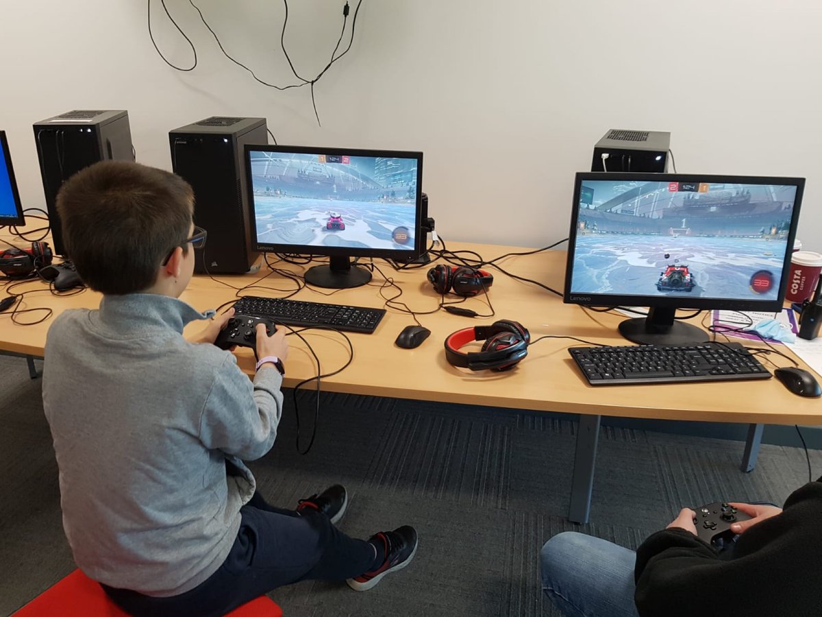 WokingBeat's tweet photo. Woking police are at the Woking Sports Box this week hosting our E sports event. If you are aged between 11 and 16 and fancy a game of Rocket League please pop down. We will be here until 3 pm https://t.co/ujei4nPXGv