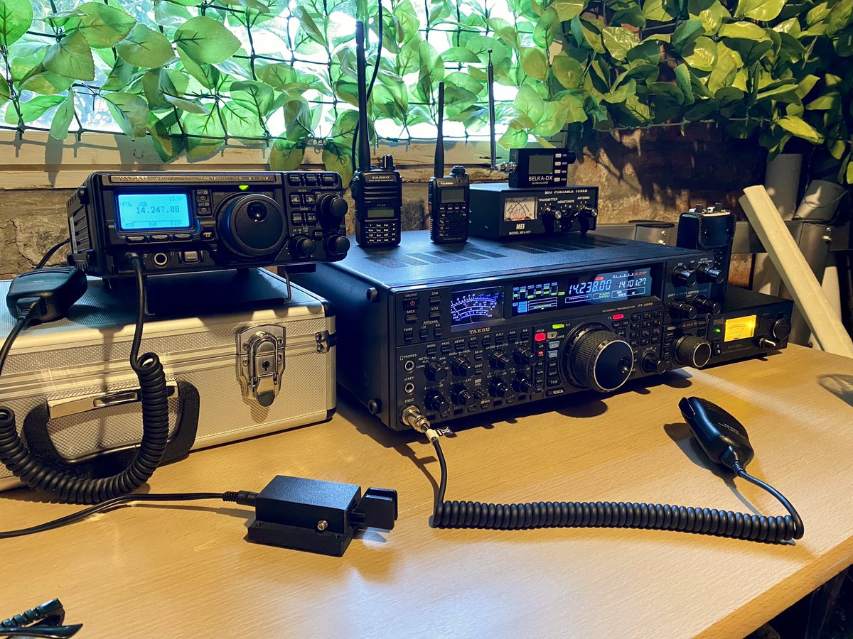 Today’s work bench at RadioGeeks HQ 👍🏻📡#HamRadio #AmateurRadio #AvGeeks
