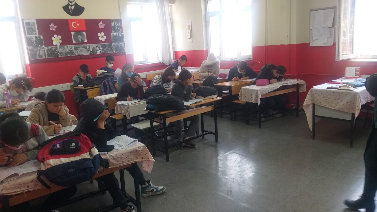 mem_eruh's tweet photo. Milli Eğitim Bakanlığınca ülke genelinde eş zamanlı olarak yapılan Uzaktan Eğitimdeki Öğrenme Kayıplarının Tespiti İçin Kazanım Değerlendirme Uygulaması 7. ve 8. sınıfların değerlendirilmesi amacıyla ilçemizde uygulandı https://t.co/rQbCrT9qSf