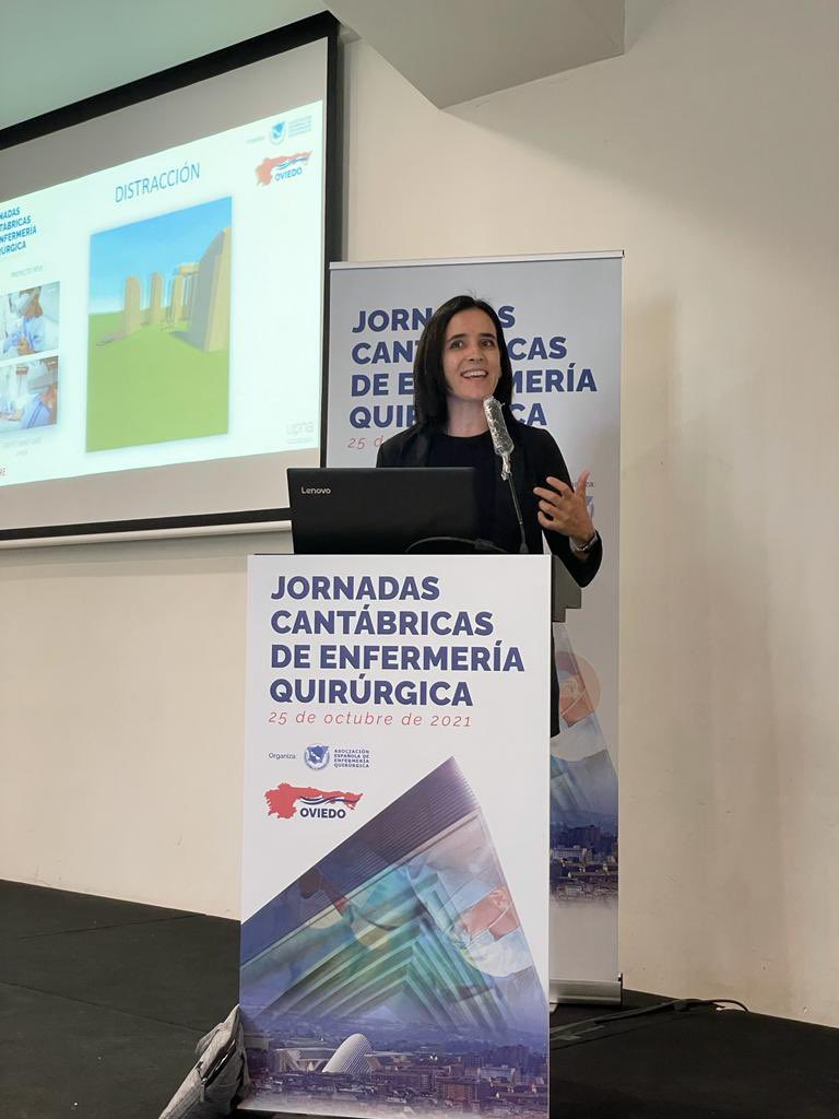 leticiasmartin's tweet photo. Hablando de Realidad Aumentada en la práctica de la enfermera en el ámbito quirúrgico.
Mucho potencial de innovación con esta tecnología! Nuevos proyectos en el grupo @care_inno 
#AugmentedReality https://t.co/szDoRoFCVt