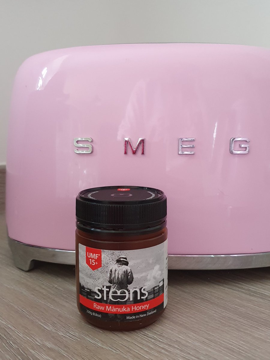 evolvinghound1's tweet image. Absolutely loving this pure raw manuka honey super healing properties and very tasty ....  #crushedwholwhoneycomb #dailyimmunity #delicious