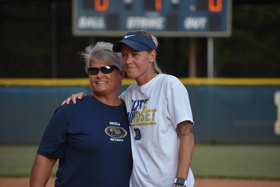 GDPsports's tweet photo. Dacula softball coach Kelli Poff named first athletic director at new Seckinger High https://t.co/EMtwDOGZL0 https://t.co/1yutU6qooZ