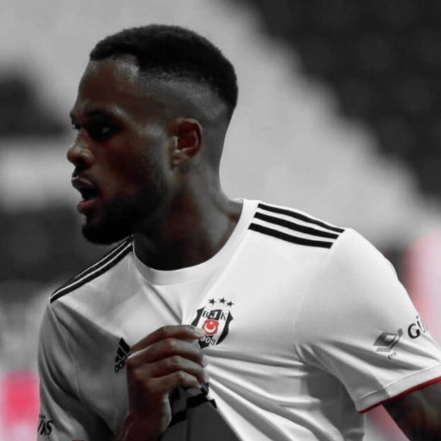 Sevinirsin Cicikıldou,nun Golüne, Sokarkar Cyle Larin İle😎