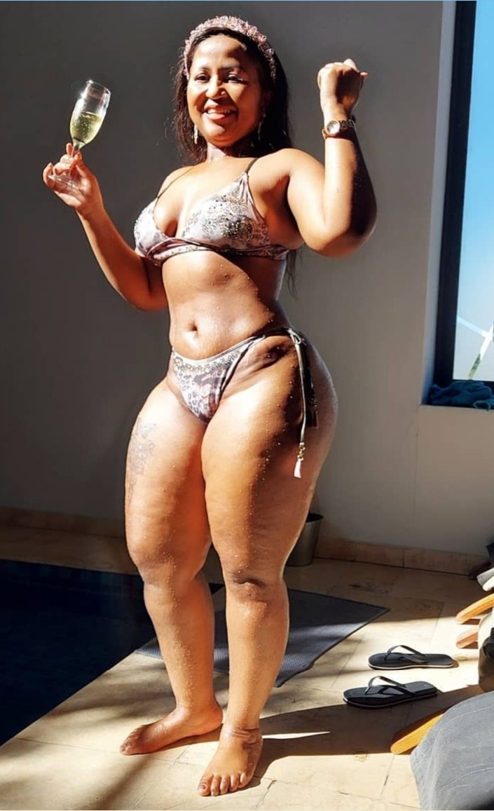 SunOfAfrica4's tweet image. In life, do not fear the enemy that attacks you, fear the fake friend that hugs you🙆‍♀️🙆‍♀️🙆‍♀️