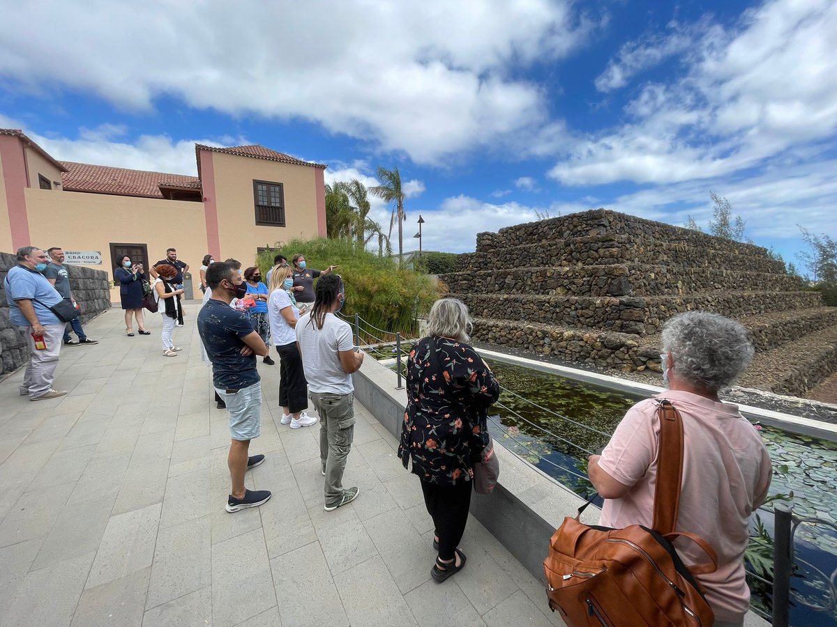 ieselsobradillo's tweet photo. Visit of our #greek and #italian partners in #ErasmusPlus project #ka227 in #cultureheritage and #gamification in #education https://t.co/gFjrIhyP5A