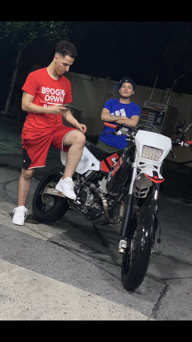 SquaaaVlogs's tweet photo. I haven’t been on Twitter in like 3 years 😂 here’s a photo update if anyone was curious https://t.co/9KAuIWD0hz