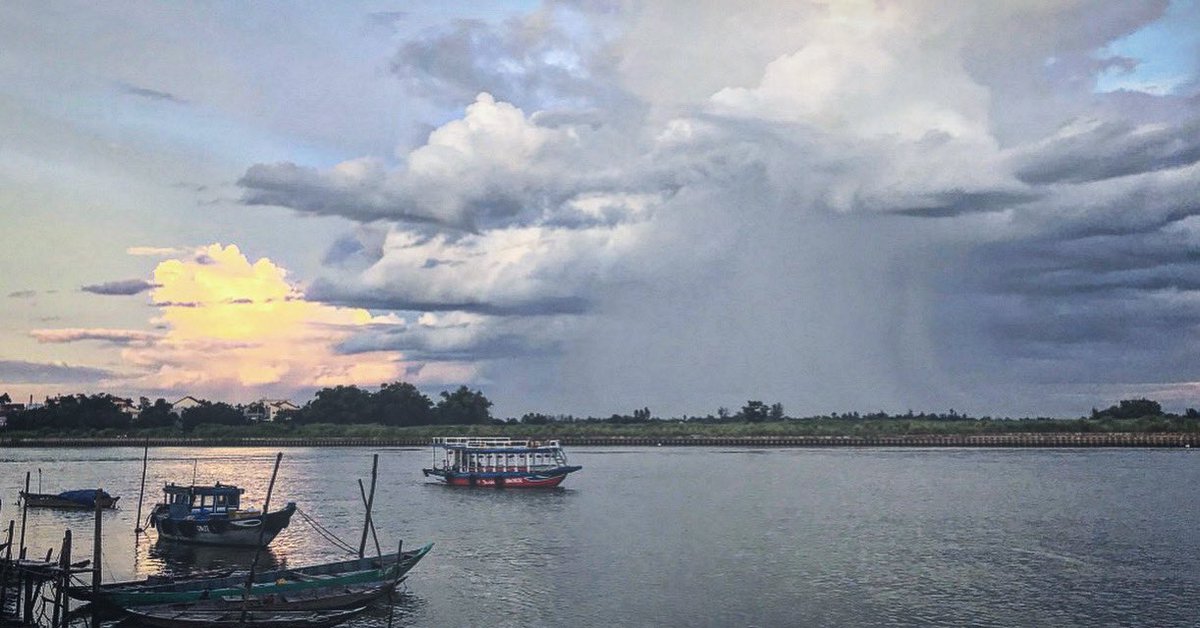 thejintour45's tweet photo. Joy of Trip!

동남아시아 스콜
Southeast Asian squall.

#여행 #떠나자
#힐링 #풍경 #혼자여행 
#여행설계 #소규모단체여행 #가족여행 #더진투어

#relax #scenery #cloud #squall
#earthpix #landscope #nature #view
#travel #koreatrip #koreatravel 
#thejintour 
#korea #corea #corée #韓国 https://t.co/WcZRm85KGY