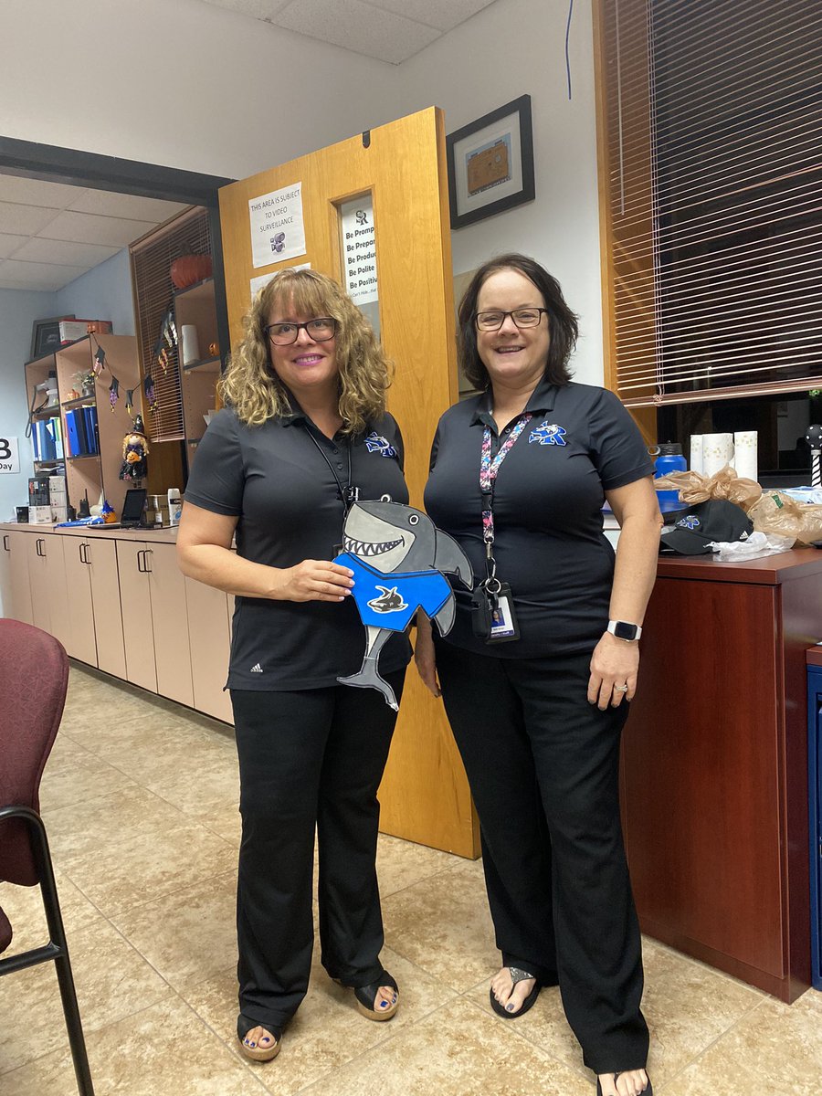 Sharky visiting Ms. Pfund and getting ready for our day!!! Great minds think alike! Twinning! ❤️<a href="/SRHS_SHARKS/">Sebastian River HS</a> #SRHSTogether #SRHSAdventures