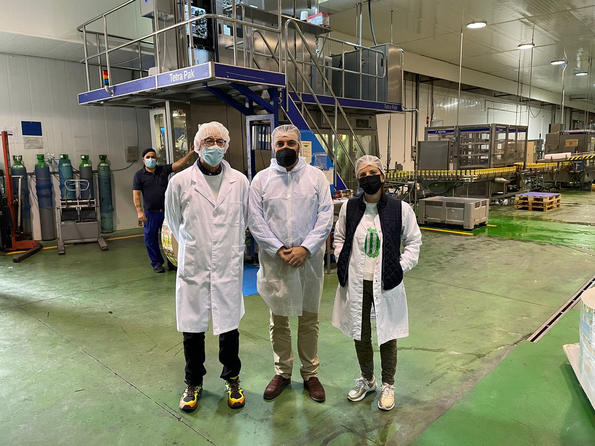 Visita del Alcalde Jerónimo Moya Puerta y el Concejal de Empleo e Industria Juan Guillén del Excmo. Ayuntamiento de #Cehegin
#empresa #empleo #industria #Cofrutos