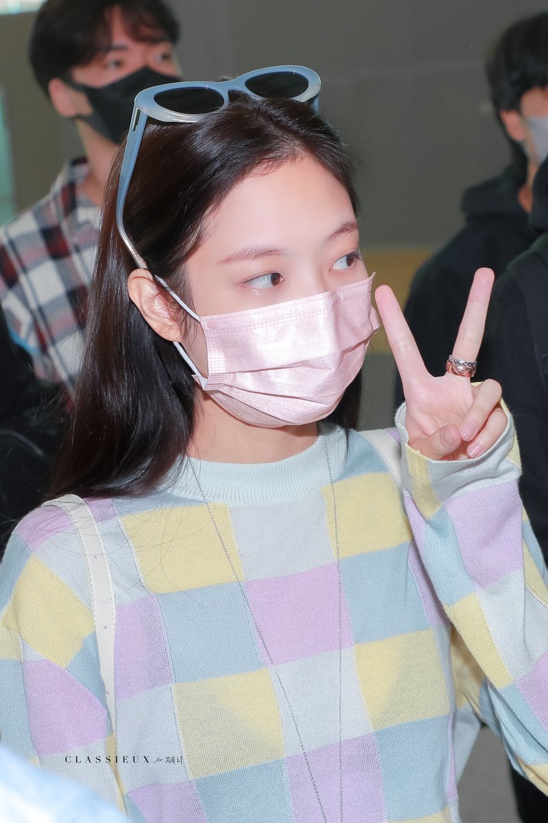 CLASSIEUXforJEN's tweet photo. 211024 HD
 #BLACKPINK #JENNIE #블랙핑크 #제니 https://t.co/AG0hs0YhWW