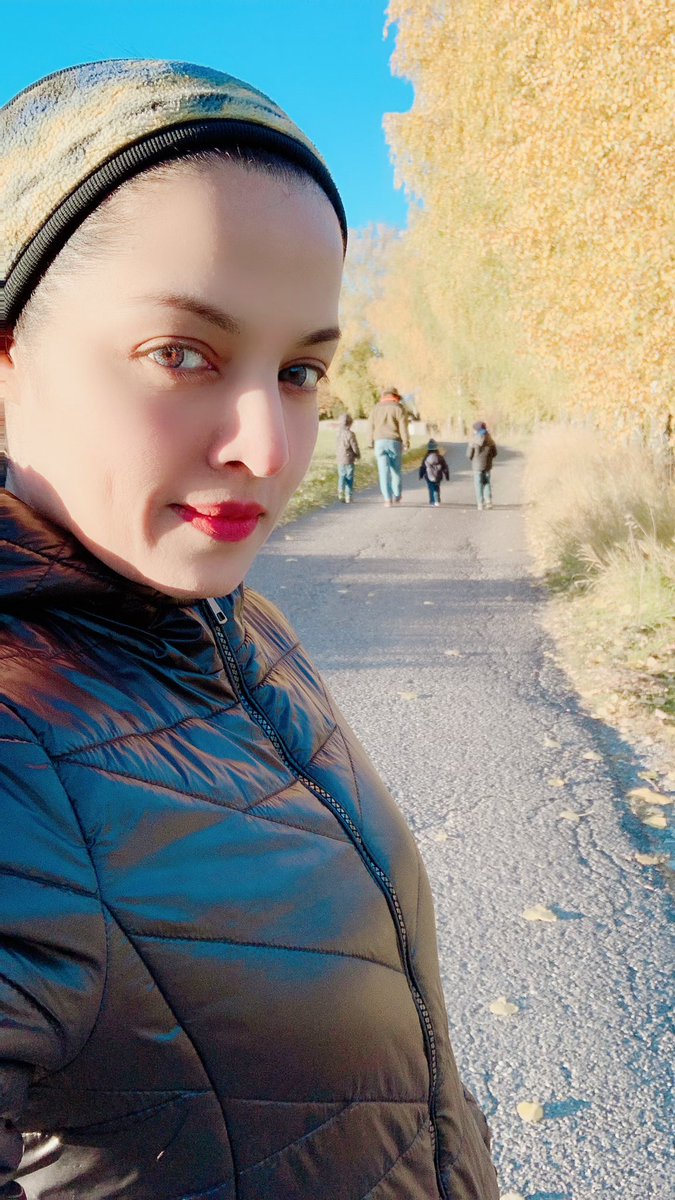 CelinaJaitly's tweet photo. That walk in #autumn, when all leaves turn into flowers…
@haag.peter @winstonjhaag @viraajjhaag @arthurjhaag
#celinajaitly #celina #autumn #autumnvibes #autumnweather #autumnwalks #austria #alpinelife #alpinebabes #european #austrianalps #österreich #twins https://t.co/f8BBDzJtaf