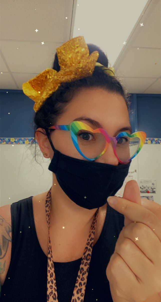 Taking a page out of the @MrsGenever handbook, wearing a bow for House Colors Day at @MortElementary #WeAreMort <a href="/Mort_Respect/">House of Respect</a> #hcps 💛💛💛💛💛