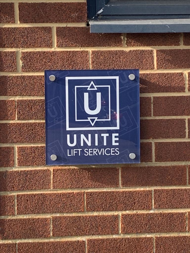 UniteLift's tweet photo. Working back in the Office - Exciting 🎉  
Contact us on 01322 686002 or sales@unitelifts.co.uk for any lift needs - Lift maintenance, repairs, refurbishments and breakdowns. We are always here to help. #lifts #sales#business #repairservices 😀 https://t.co/Hi7LMha104
