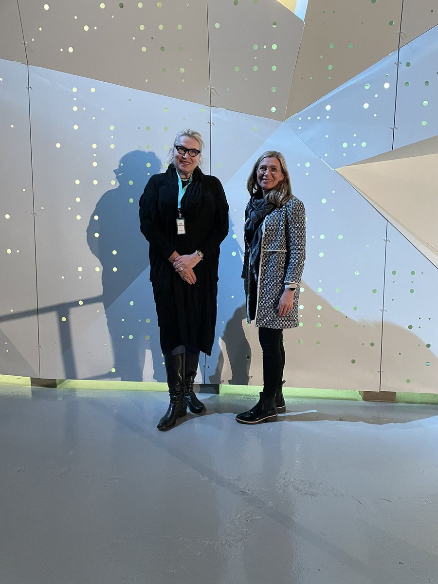 IrinaKupiainen's tweet photo. Kiitos vierailusta datakeskuksessamme @Maria_Kokkonen_ Yhteistyössä osaamista, datataloutta, huippututkimusta ja innovaatioita, vihreästi! @EUkomissio @CSCfi @LUMIhpc @europedirect #EUdirect #eurohpc #kainuu #kajaani #greendeal https://t.co/XEDmfHyvmi