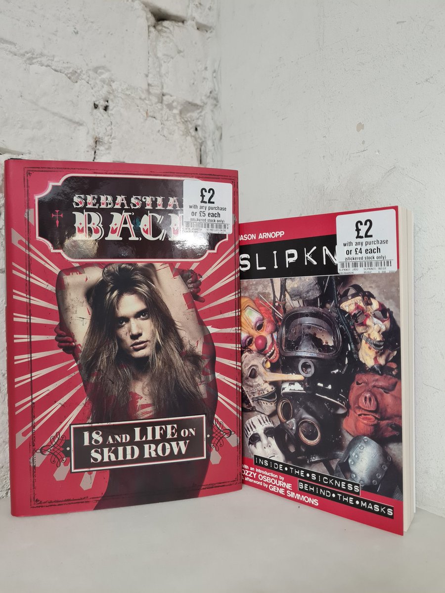 foppcambridge's tweet photo. 📚We've got some amazing deals on music books at the moment!📚
#books #musicbooks #fopp #bookworms #elton #lennykravitz #musicreads #booklovers #music #Biography #bookbargains https://t.co/5zYt04vuVU