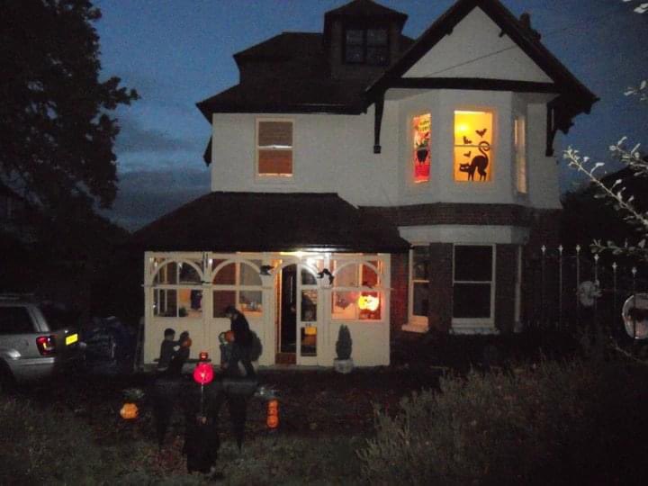 Our house all decorated for #halloween in 2010! Safe to say things have spiralled out of control! 😂🎃
#halloweenuk #yardhaunt #bitternepark #southampton