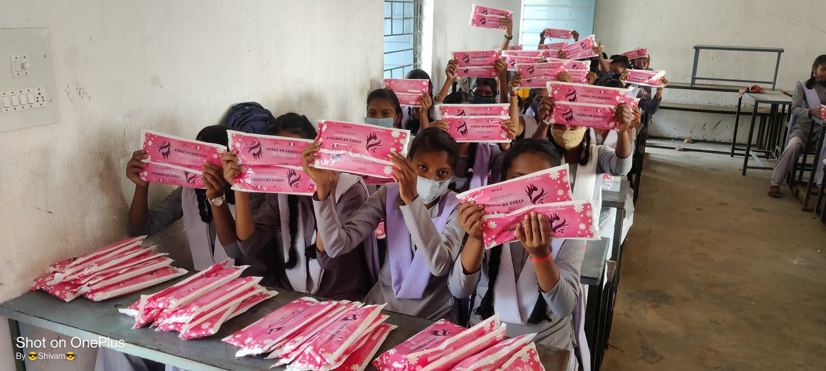 SHIVAM5004's tweet photo. आज मेरे द्वारा सीएससी @CSCegov_ के स्त्री स्वाभिमान योजना के तहत Govt High school Sargawan Ambikapur block Dist Surguja C.G. में 50 लड़कियों को निशुल्क साल भर के लिए सेनेटरी नेपकिन का वितरण किया गया #CSC #STREESWABHIMAN @dintya15 @CSCegov_ @MadanCSCSPV @cscchhattisgarh @PMOIndia https://t.co/nRvyeIKUts