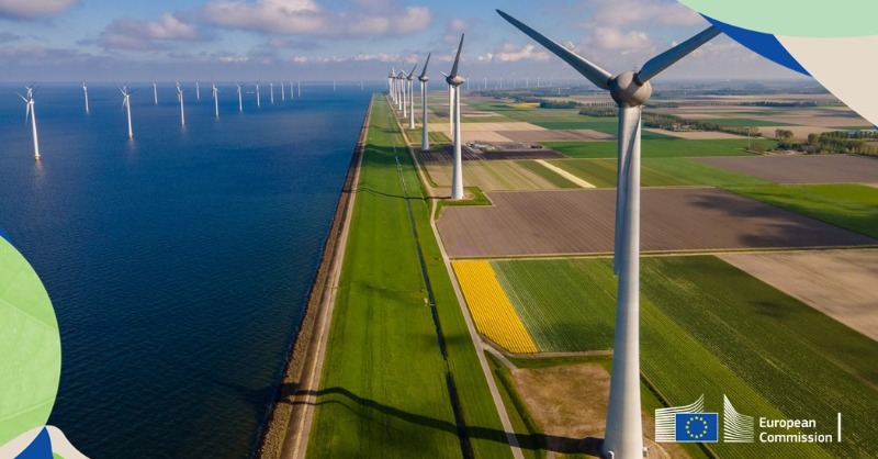 EU_Commission's tweet photo. Renewables overtake fossil fuels as the EU's main power source.
We adopted State of the Energy Union Reports for 2021, taking stock of the EU's progress in delivering the clean energy transition.
#EUGreenDeal