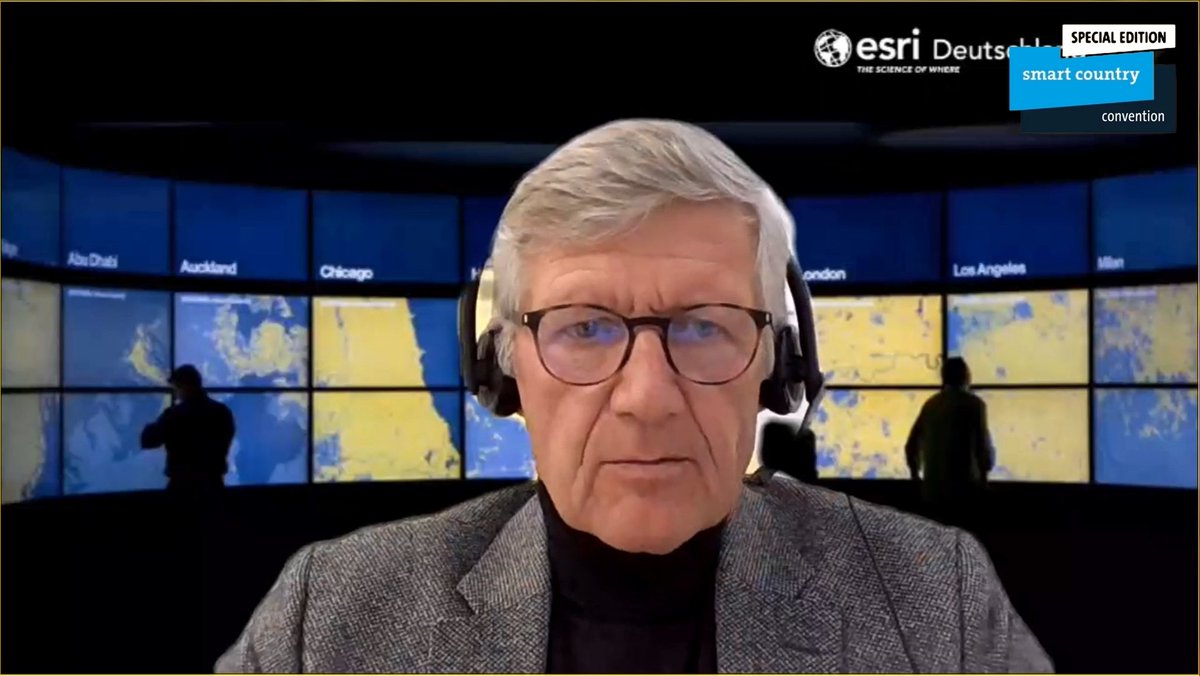 „Es braucht drumherum ein erfahrenes Team an Expertinnen und Experten, die wissen, wie man mit den Daten richtig umgeht“, sagt Prof. Dr. Gerd Buziek (<a href="/Esri_de/">Esri Deutschland</a>) zu den noch fehlenden Infrastrukturen für den bestmöglichen Einsatz von #OpenData.
#SCCON21