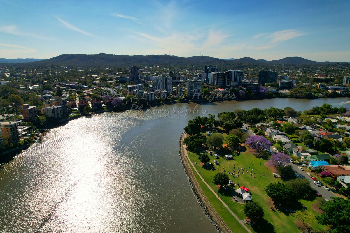 Hughesers's tweet photo. The Jacarandas of Orleigh Park. West End. 
#Brisbane @visitbrisbane #Queensland @Queensland #Australia @Australia #drone #droneoftheday #dronephotography #aerialphotography #ThePhotoHour #DroneHour #ThePhotoChallenge @The_PhotoBattle #ShutterNutters | https://t.co/ZzCwiy0GVG https://t.co/JroLBg9mHd