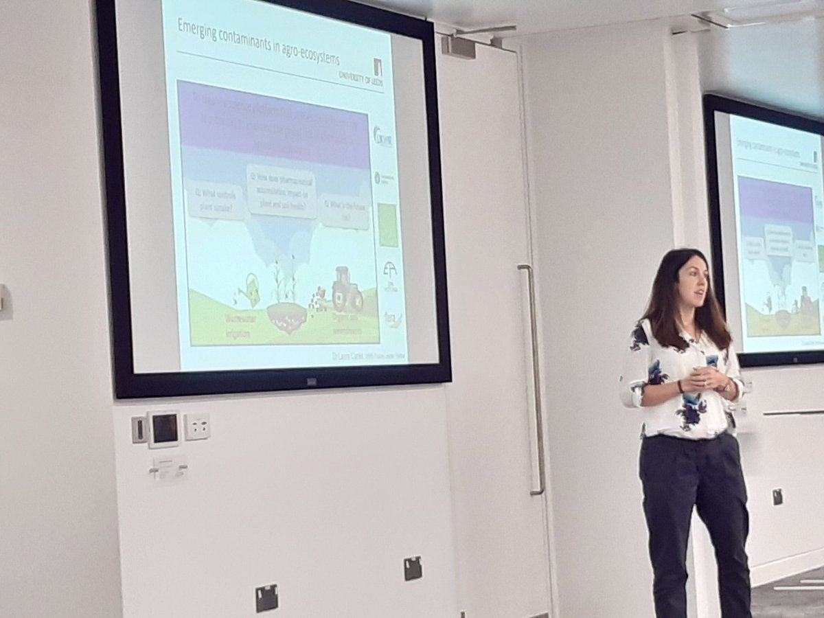 ResearchLeeds's tweet photo. Now it's the turn of four of our #UKRI #FLFs introducing their projects
@Dixon_LE and the Farm2Lab work and @CarterL_J talking about emerging contaminants in agro-ecosystems https://t.co/PYYI6iM4Wk