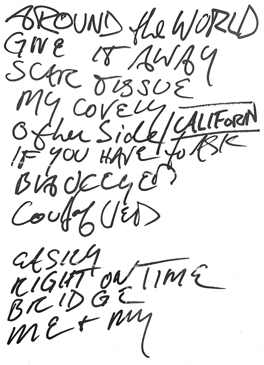 rhcplivearchive's tweet photo. On this day in 1999, @ChiliPeppers performed live at the World Trade Center in NYC. 

Show took place at the observation deck atop the south tower (107th floor) and tickets were given away by WXRK-FM radio.

Unfortunately, no recordings are circulating.

https://t.co/02aUzmIcNL https://t.co/Usg4Py70ib