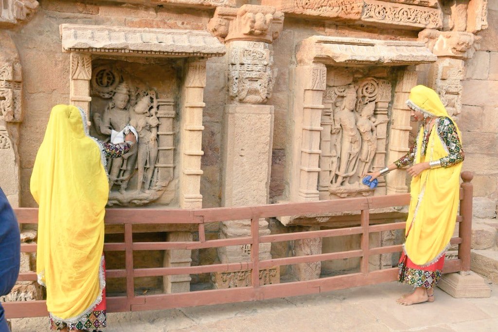 Prempyaritadavi's tweet image. પાટણમાં વિશ્વ વિરાસત રાણી કી વાવ ખાતે આઝાદી કા અમૃત મહોત્સવ અને સ્વચ્છ ભારત કાર્યક્રમ અંતર્ગત માહિતી વિભાગ, રમતગમત વિભાગ અને પુરાતત્વ વિભાગ દ્વારા સફાઈ અભિયાન અને જાગૃતિ રેલી યોજાઈ હતી.
#PATAN #RANKIVAV #FUCTION