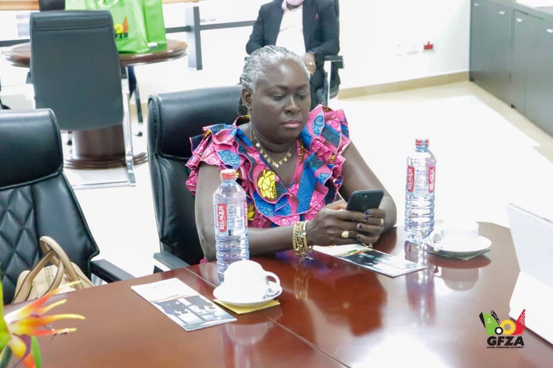 GHANAFREEZONES1's tweet photo. Last week,representatives of the American Chamber of Commerce, Ghana, UK-Ghana Chamber of Commerce and the Ghana Netherlands Business &amp; culture Council paid a working visit to the Chief Executive Officer of the Authority, @OquayeMike
#dialogue #policy #investinGhana #agriculture https://t.co/YI6PoHFufa