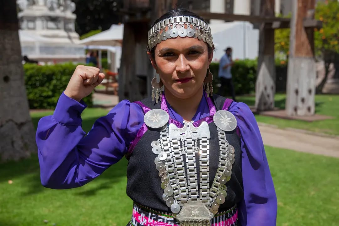 rkatrileo's tweet photo. En la previa de los discursos Mapuche en la C.C junto @NatividadLlanq3, @MachiFrancisca1. Ya pronto se agrega nuestra Lamgen presidenta Elisa Loncon. Mujeres Mapuche unidas y presente. https://t.co/GJoMXAlDVK