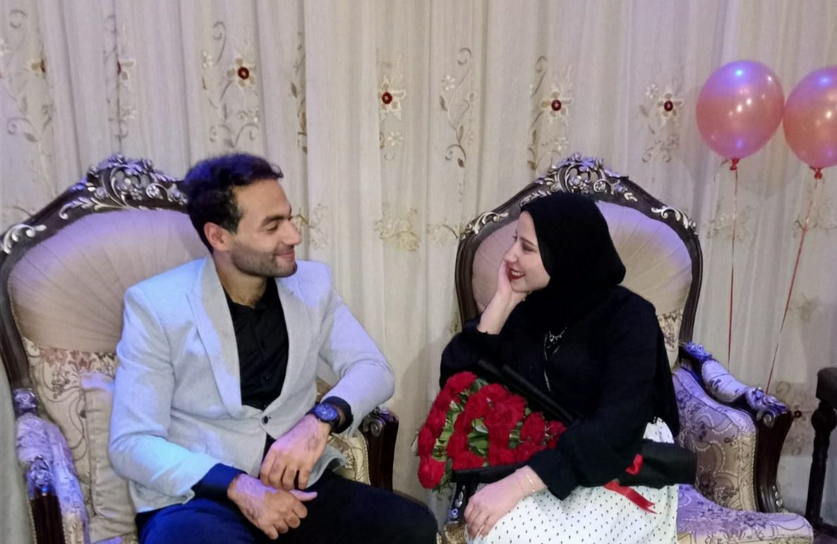 صورتي وانا مركز مع مستقبلي ❤