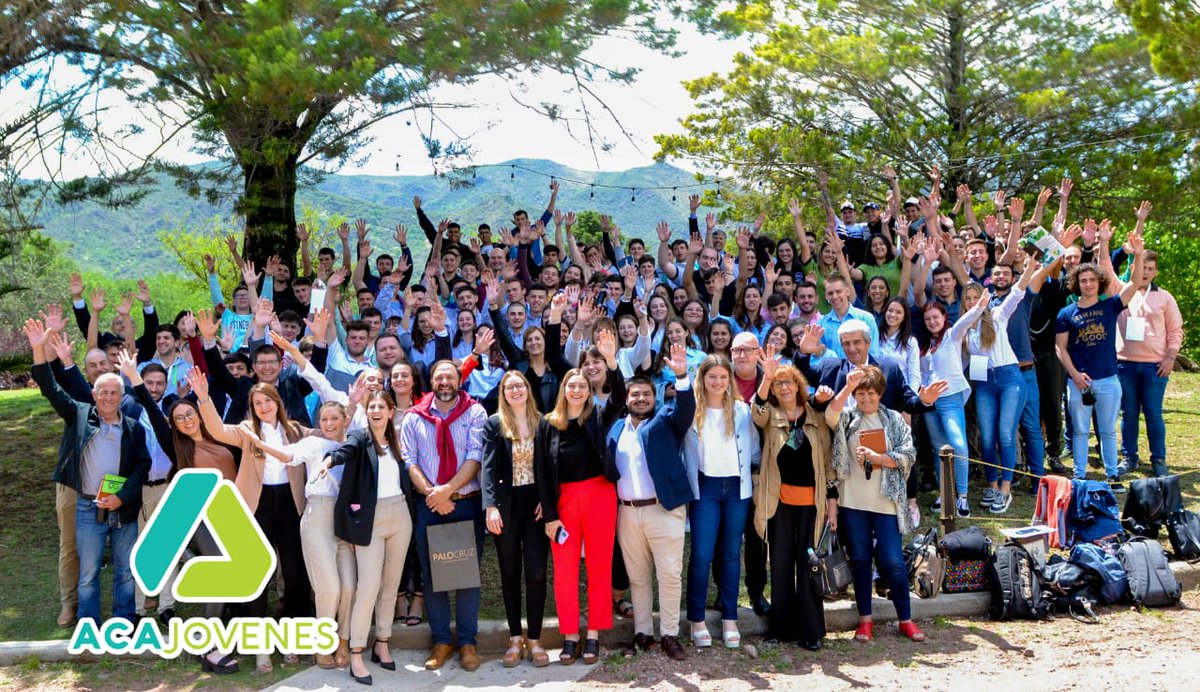 jacmateobarra's tweet photo. ¡Así vivimos el Seminario Nacional de Juventudes! 🤩
Un encuentro que realizamos cada año donde nos reunímos todas las juventudes del país. https://t.co/4x8UlKhoDU
