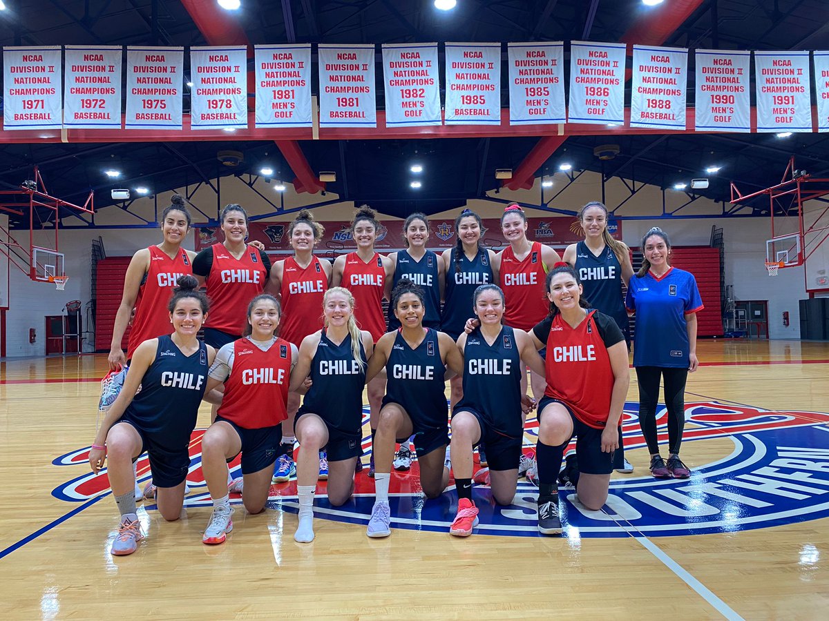FemFeba's tweet photo. 😁 Felicidad es 𝙖𝙙𝙪𝙡𝙩𝙖 𝙛𝙚𝙢𝙚𝙣𝙞𝙣𝙖

💪😊✌️

#LaRojaDelBasket 🔴🔵 | @INDChileOficial | @TeamChile_COCH https://t.co/HRnwPsouGo