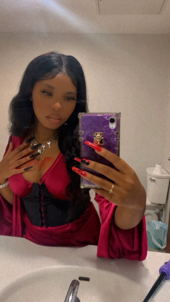 aaliyahx0803's tweet image. 🧛🏼‍♀️