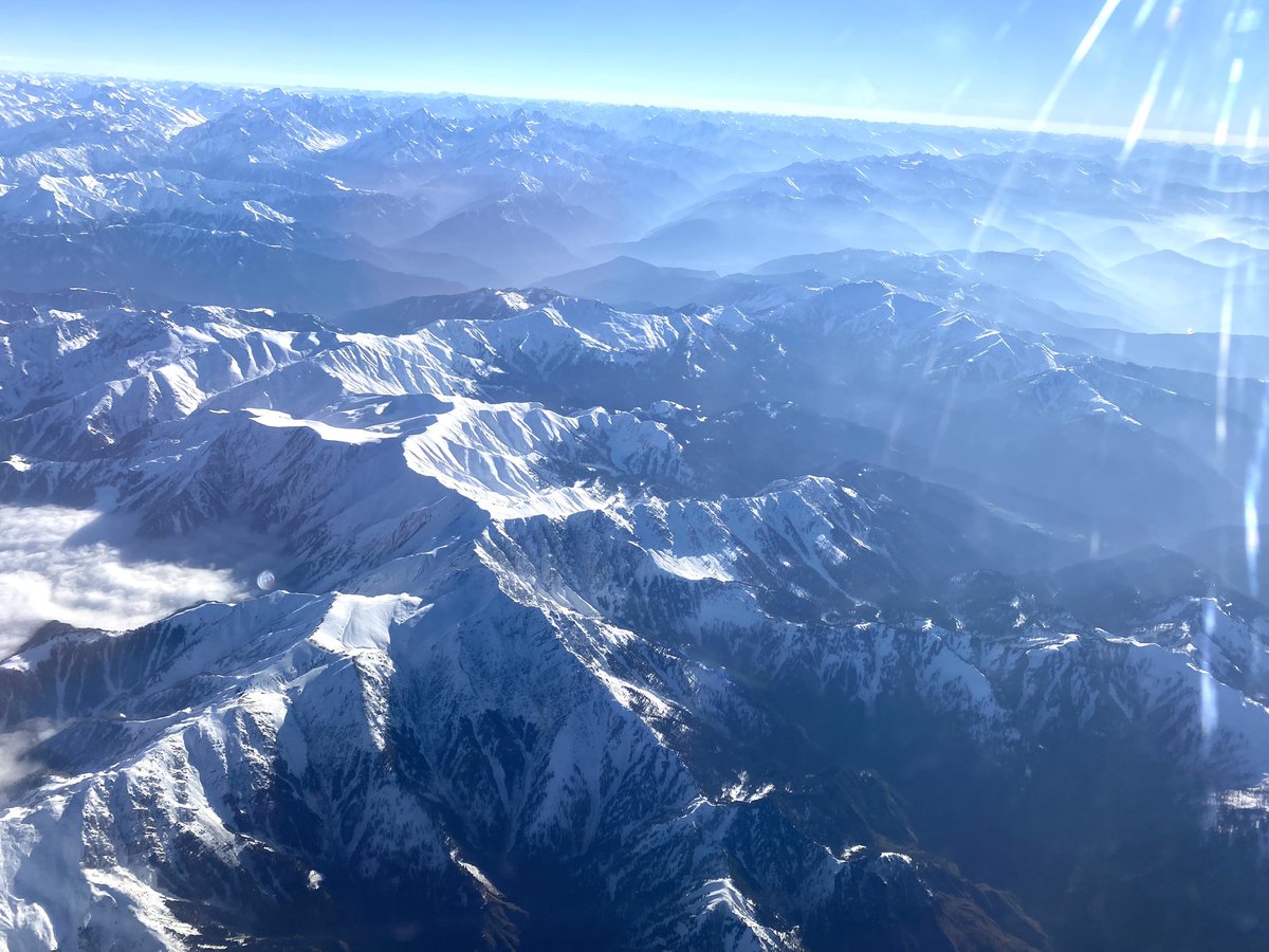 AmitShah's tweet image. Captured these breath-taking pictures of the Pir Panjal mountain range after the first snowfall of the season on my way from Srinagar to Delhi. Kashmir, the Jewel in India's crown, is all set to welcome tourists. Do visit this beautiful part of India.@JandKTourism #IncredileIndia