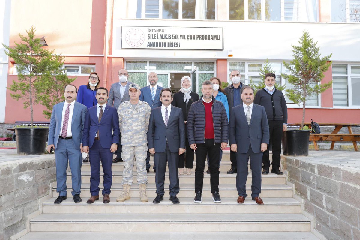Bugün #Şile Borsa İst. Çok Programlı And.Lisemizi ziyaret ettik, öğrencilerimizle buluştuk, onlara başarılar diledik. 
İlçe protokolümüze <a href="/MehmetNebiKAYA/">Mehmet Nebi Kaya</a>, Gnz.Komutanımıza,<a href="/ilhanocaklisile/">İlhan Ocaklı 🇹🇷</a>, cumhuriyet başsavcımıza, hakimimize ve emeği geçen herkese çok tşk.ederim.👏
<a href="/sileilcemem/">Şile İlçe Millî Eğitim Müdürlüğü</a>