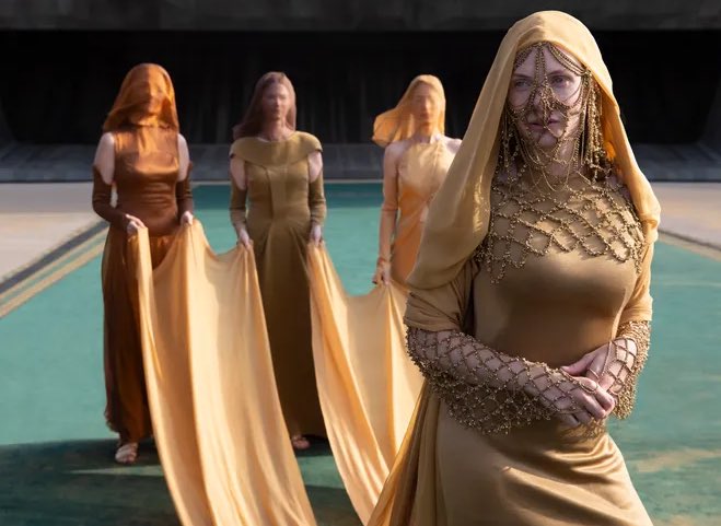 eliesaaabs's tweet photo. Obsessed with the Bene Gesserit costume design in Dune (2021) https://t.co/BFE32BDJDb