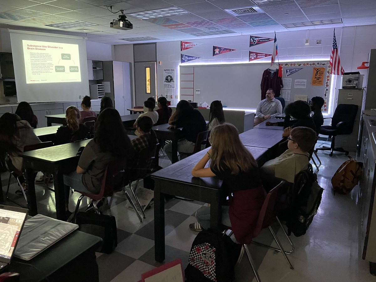 THorns_evansAP's tweet photo. Amazing presentation today by Dr Munoz for our Health students about Opioids Use/Misuse! Thank you so much for imparting your wisdom!!
@HWagnerHumblePE @CoachJohnsonTMS @HumbleISD_TMS #RedRibbonWeek2021 #justsaynotodrugs https://t.co/NIZiQ1oz5H