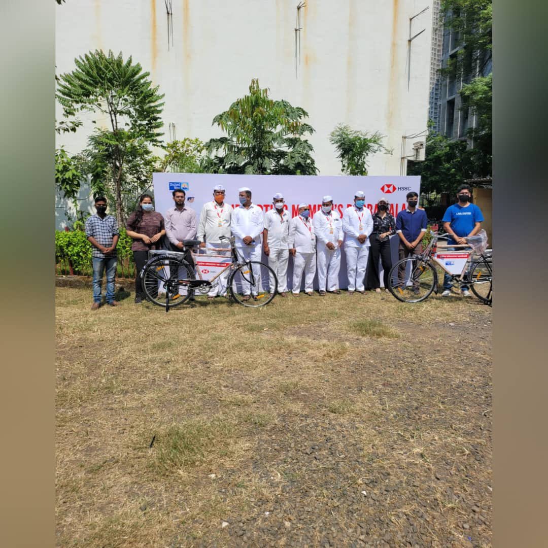 mumbaihelpline_'s tweet photo. "Mumbai Helpline team volunteered to help @UnitedWay with free cycle distribution to #mumbaidabbawallas so that they can resume their lives and continue their legendary service.“Thank you for involving us in this. Proud to be a part of this drive" @waseemjavedinc https://t.co/aLBOLAb5I1