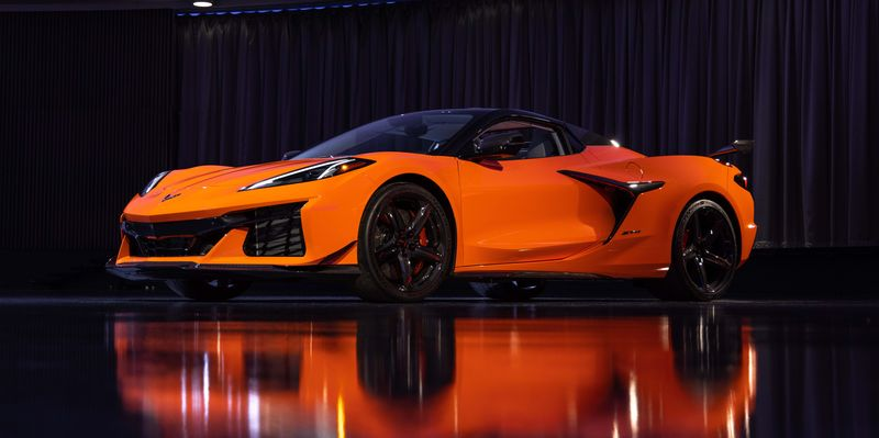 The 2023 C8 Corvette Z06 does 0-60 mph in 2.6 seconds. roadand.tk/7d9YNir