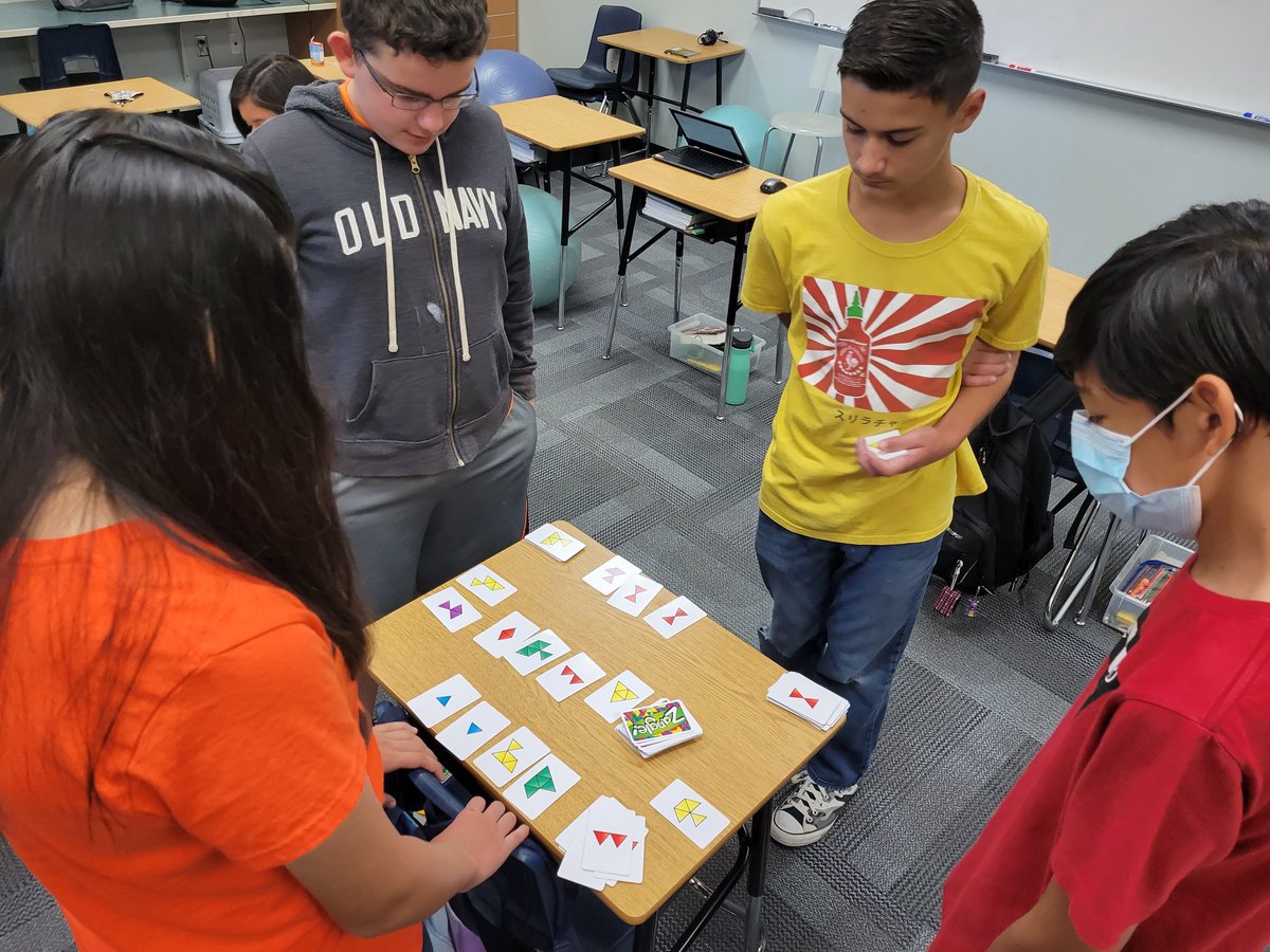 MomentBulb's tweet photo. @BesdGifted @JasinskiSchool Learning Unlimited 7th graders started the day with the spatial reasoning game Zangle. #gifted #buckeyegifted #zangle https://t.co/qeKaBPmPLW
