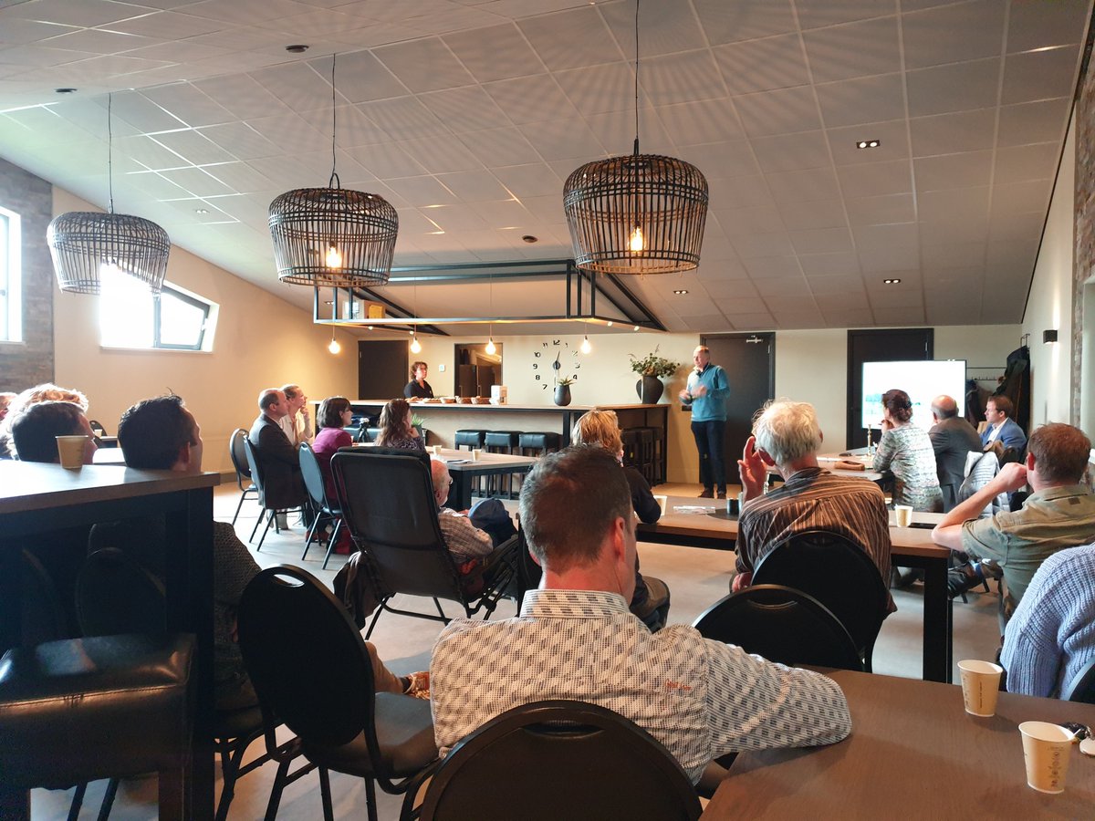 Jaco Haalstra  (De Nootsaeck): "De Nederlandse noot kennen we eigenlijk nog niet, ze worden veelal geïmporteerd. Wij ontwikkelen nieuwe soorten om noten in eigen land te van plant tot schil te verwaarden." #MASTERCLASSKORTEKETEN <a href="/JacobHaalstra/">Jacob Haalstra</a> <a href="/gerdienkleijer/">Gerdien Kleijer</a> <a href="/JWvdS/">Jan Willem vd Schans</a> <a href="/LtoGV/">Ltogeldersevallei</a>