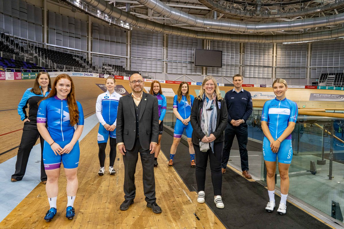 ScottishCycling's tweet image. Today we were delighted to welcome @patrickharvie down to the Emirates Arena as part of Women &amp;amp; Girls in Sport Week.

It was a pleasure to talk to him about just some of things we're doing to make our sport more diverse

#SheCanWeWill #NationofCyclists

britishcycling.org.uk/scotland/artic…