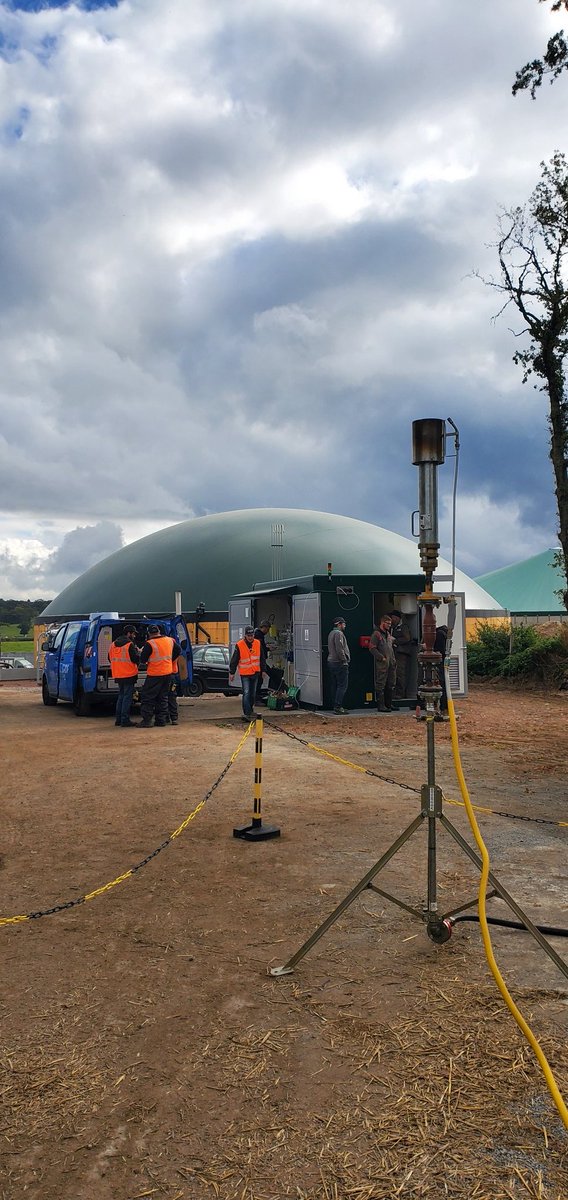 Aujourd'hui une nouveau site de production de gaz vert dans la Loire 42 a été mis en service à St Romain La Motte dans le Raonnais.  @grdf 
Un site agricole qui alimentera l'équivalent de 600 logements en gaz vert. #biomethane
#act4gaz #methanisation